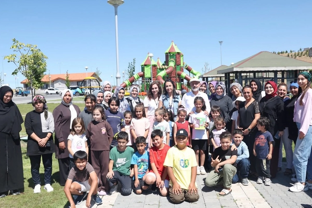 Kayseri Kocasinan'da Erkiler Millet Bahçesi'ne Yeni Kafesinan dokunuşu 