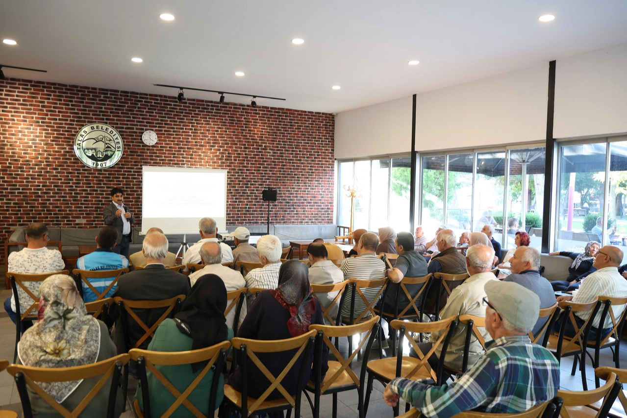 Kayseri Talas'ta alzheimer bilgilendirme programı 