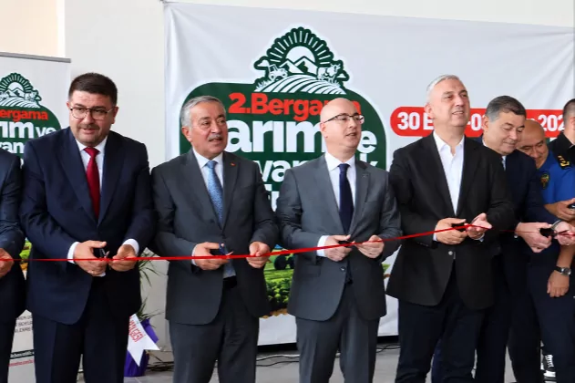 2. Bergama Tarım ve Hayvancılık Fuarı törenle açıldı