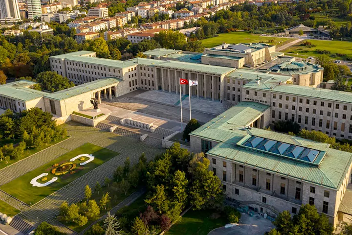 TBMM'de yeni dönem yoğun gündemle başlıyor... Kızılay Kanunu teklifi ve Merkez Bankası sunumu gündemde