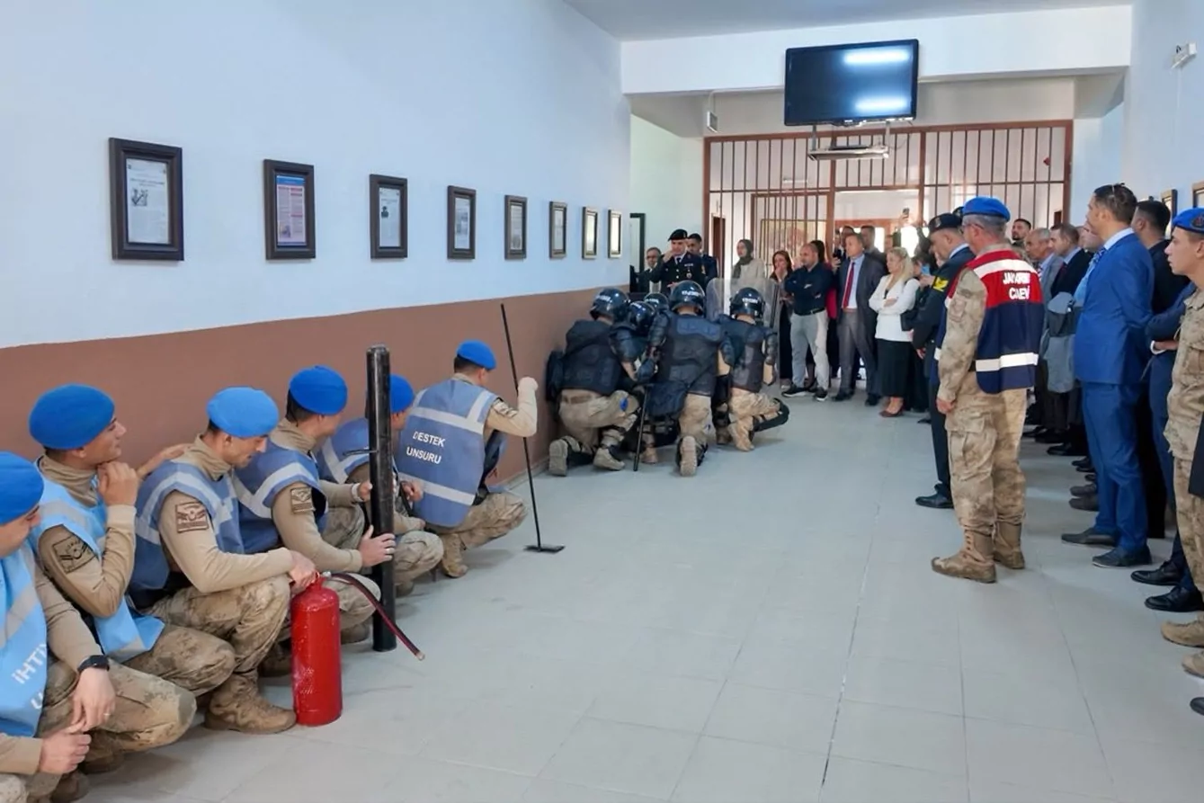 Çanakkale’de 48 kursiyere Ceza İnfaz Koruma eğitimi 