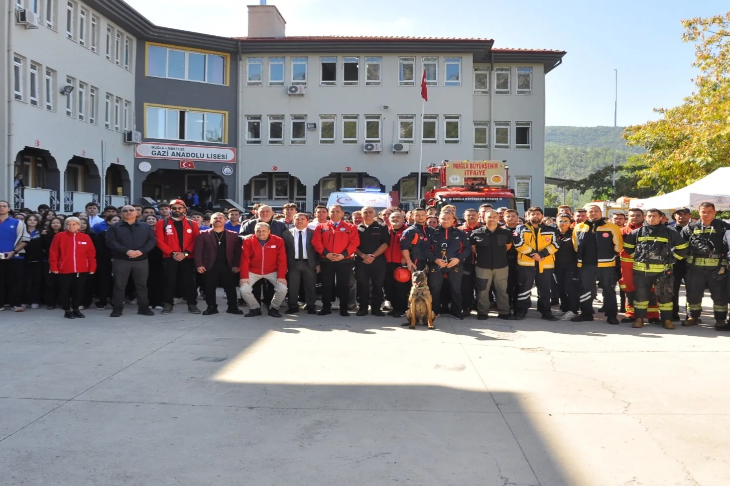 Muğla'da kurtarma ekiplerinden okulda ortak tatbikat