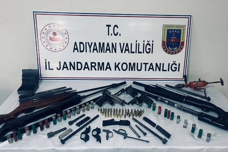 Adıyaman'da evden cephanelik çıktı -