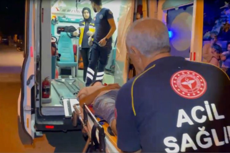 Adıyaman'da otomobil motosiklete çarpıp kaçtı... Motosiklet sürücüsü yaralı! -