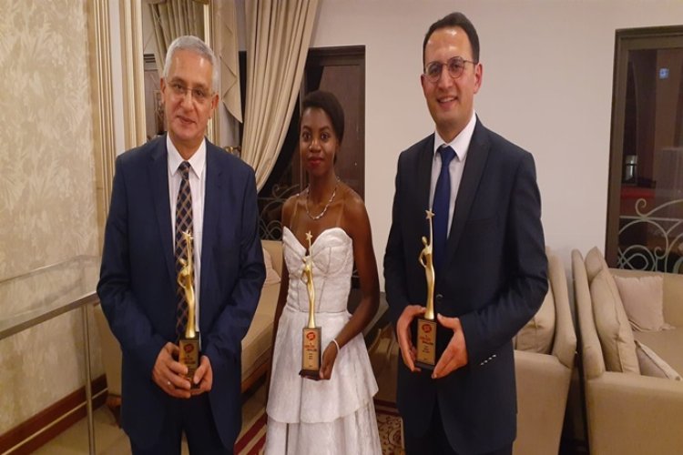 Afyon 2021 En'leri plaketlerini aldı -
