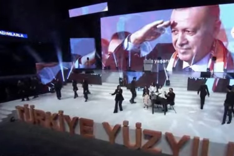 AK Parti'nin seçim beyannamesi açıklanıyor (CANLI) -