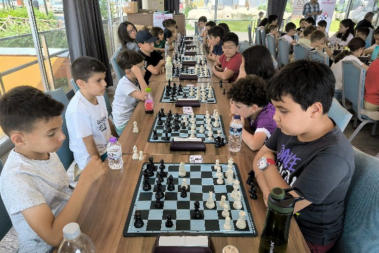 Antalya Muratpaşa'da satranç heyecanı -