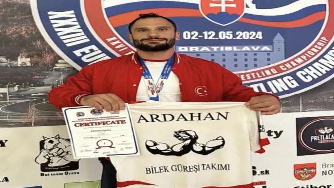 Ardahana Altın Madalya Getirdi