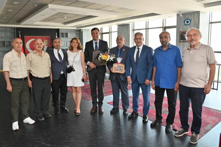 Azerbaycan Kültür Evi Derneği’nden Başkan Zeyrek’e ziyaret -