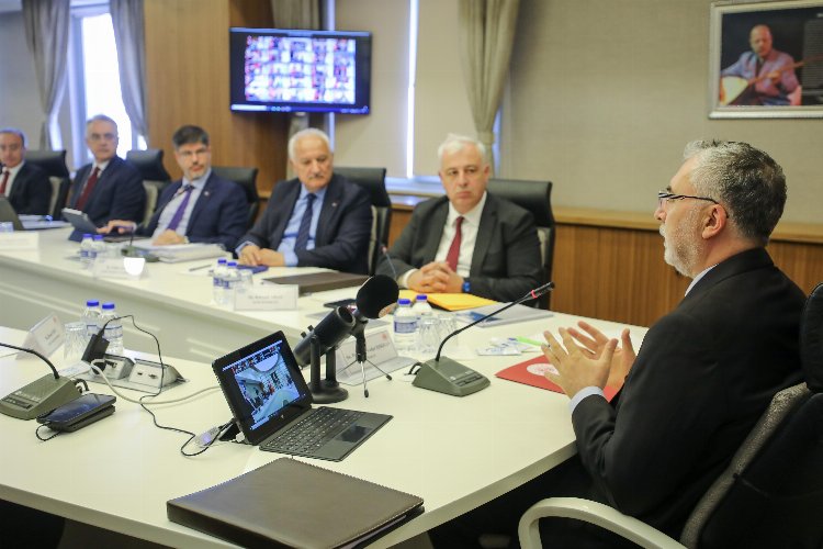 Bakan Işıkhan, SGK ve İşkur müdürleriyle buluştu -