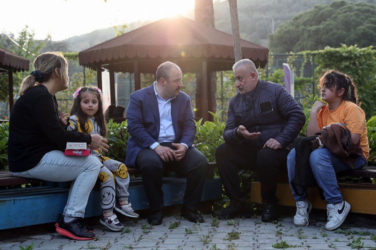 Bakan Varank Bursa'da depremzedelerle buluştu -