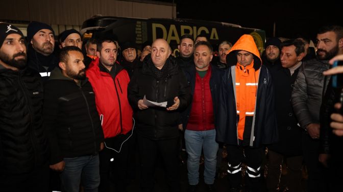 Başkan Bıyık, deprem bölgesinde