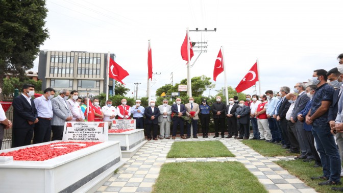 BAŞKAN BIYIK VE DARICA PROTOKOLÜ ŞEHİTLERİ UNUTMADI