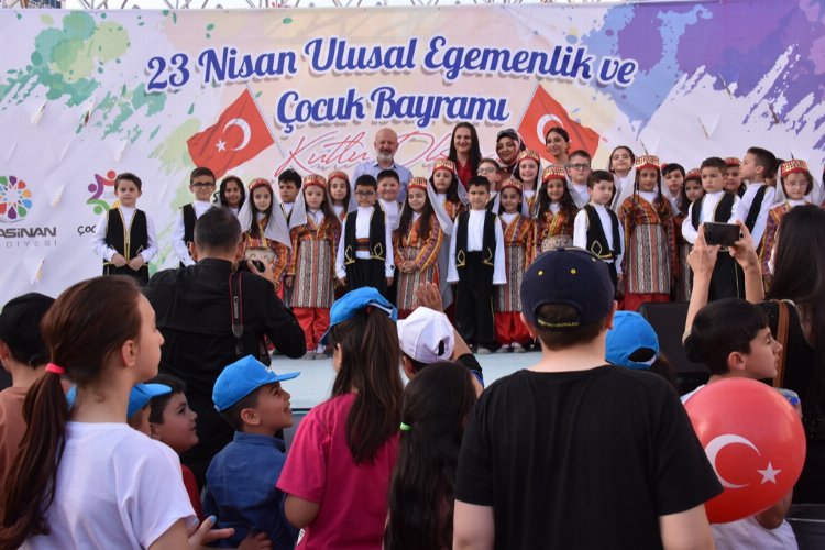 Başkan Çolakbayrakdar’dan 23 Nisan kutlamasına davet -