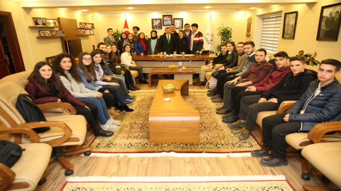 BAŞKAN KARABACAK DARICA GENÇLİK KONSEYİNİ AĞIRLADI