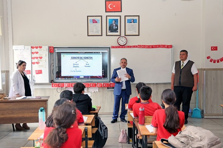 Başkan Yalçın'dan “Türkiye'de Yönetim” dersi -