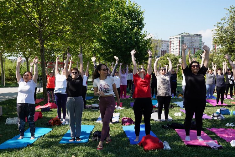 Beylikdüzü'nde ücretsiz yoga eğitimi -