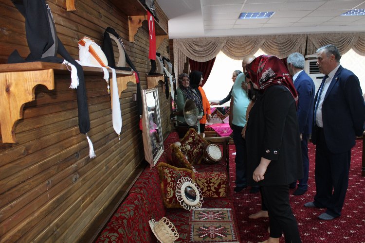 Bilecik Pazaryeri'nde el emekleri görücüye çıktı -