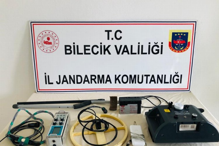 Bilecik Pazaryeri’nde Jandarma izinsiz kazıya göz açtırmadı -