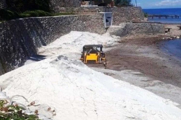 Bodrum Zabıtası'ndan beyaz kum dökümüne müdahale -
