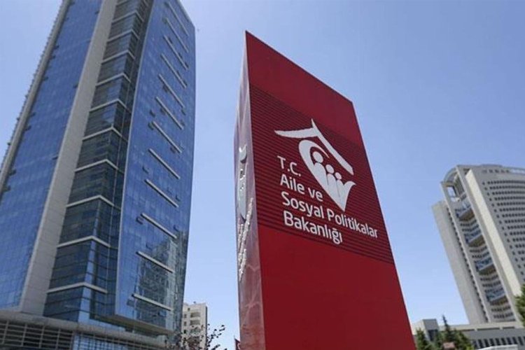 Bursa çöp evde bulunan çocuğa devlet koruması! -