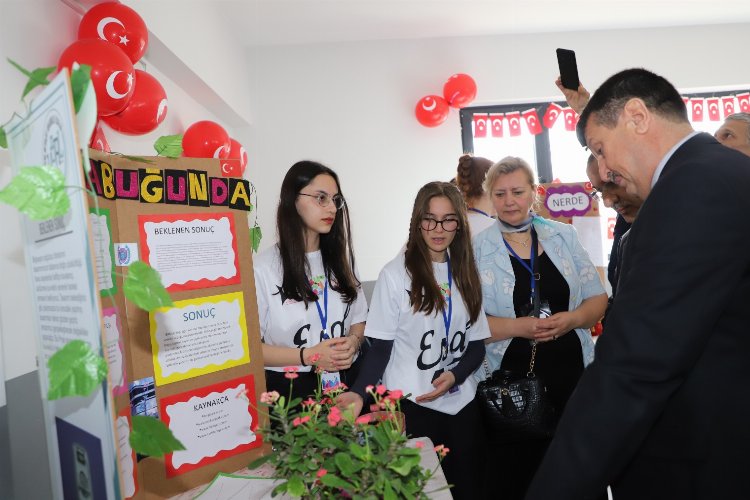 Bursa'da Emir Sultanlı öğrencilerden bilimsel projeler -