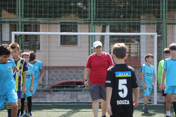 Bursa'da Gemlik Belediyespor altyapısı Asiye Erman’a emanet -