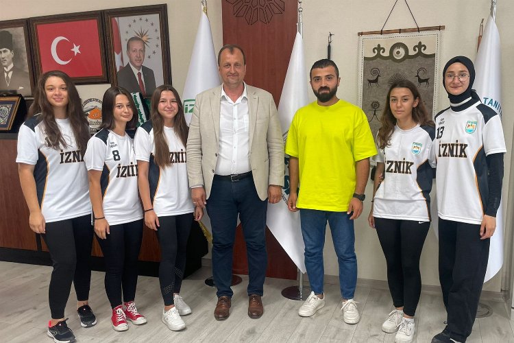 Bursa'da İznikli sporcular Barcelona yolcusu -