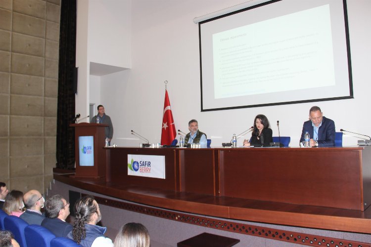 Bursa'da maviyemiş üreticiliği anlatıldı -