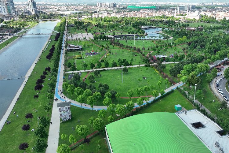 Bursa’da parklar yaza hazır -