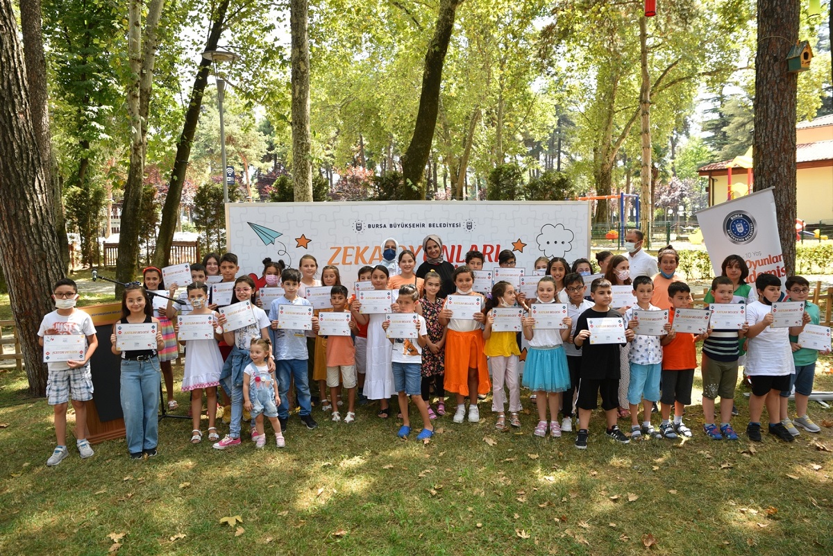 Bursa’da zekâ oyunlarında sertifika heyecanı