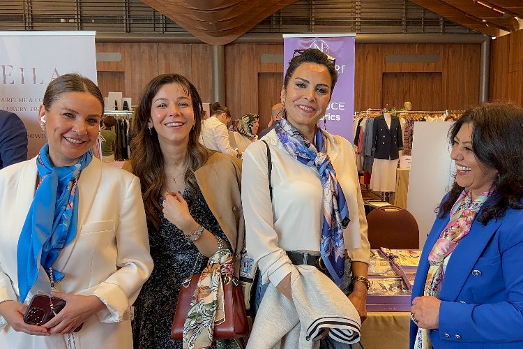 Bursa İpeği'ne ünlü oyunculardan tam not -