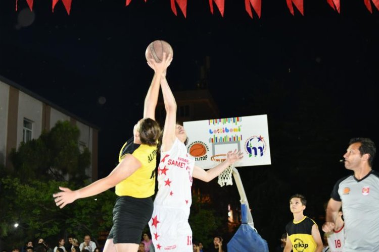 Bursa Mustafakemalpaşa'da 'Tatlıtop'a rekor katılım -