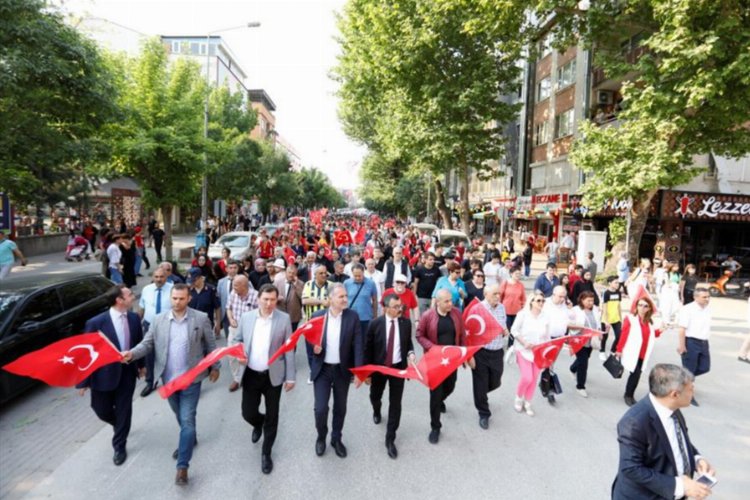 Bursa İnegöl'de 19 Mayıs 'Gençlik Yürüyüşü' ile başladı -