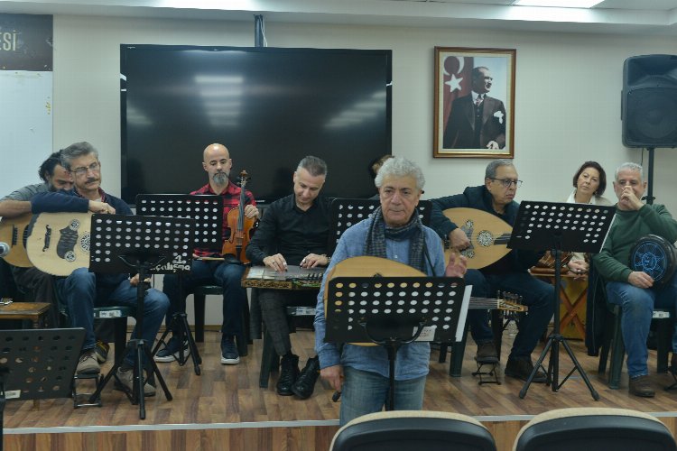 Bursa Nilüfer'de şarkılar iyilik için söyleniyor -
