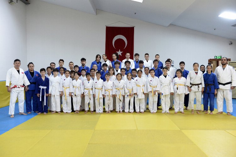 Bursa Osmangazi'de 'Judo Akademi' büyüyor -