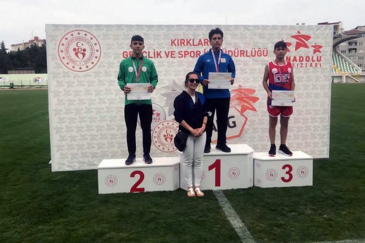 Bursa Osmangazili atlet 'yıldızlar'da göz doldurdu -