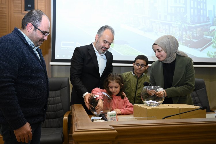 Bursa Yiğitler'deki dönüşümde yüzler gülüyor -