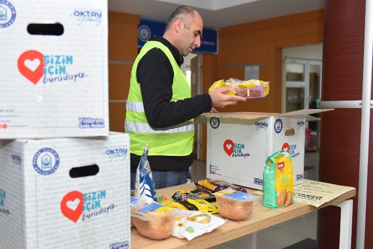 Bursa Yıldırım'da glütensiz koliler dağıtıldı -