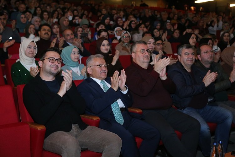 Büyükşehir’den şiir dolu muhteşem bir gece -