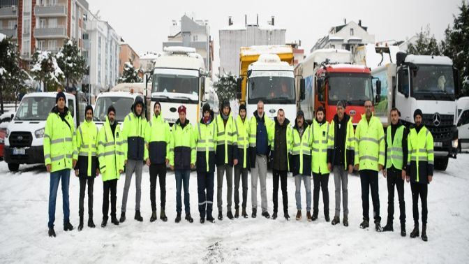 Çayırova’dan Hatay’a 33 kişilik ekip ve 13 araç