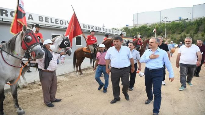 “Çayırova’nın Gururu Anadolu Spor’a Başkan Çiftçi Desteği”
