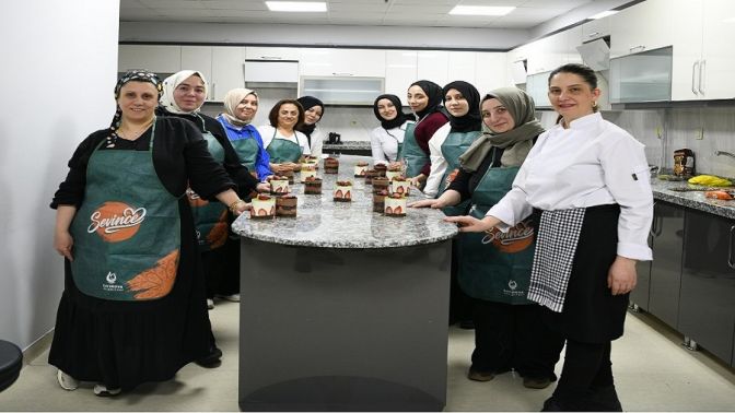 Çayırovalılar pasta yapmayı öğreniyor
