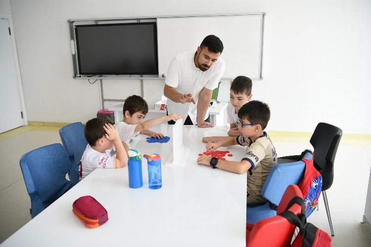 Çayırova Belediyesi Bilgi Evleri’nde yaz okulu kayıtları başlıyor -
