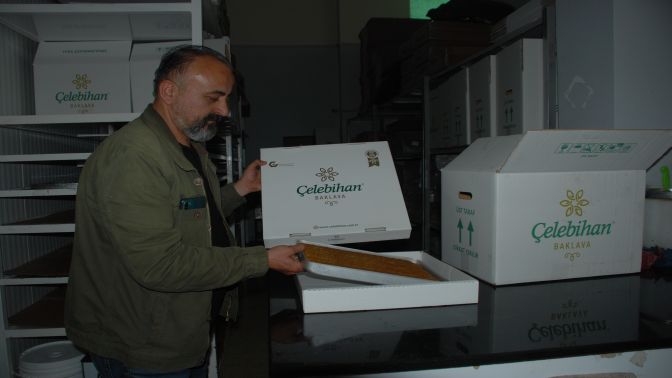 ÇELEBİHAN BAKLAVALARI SEVKİYATA YETİŞEMİYOR