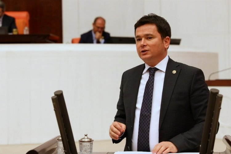 CHP'li Milletvekili, staj mağdurlarının sorunlarını TBMM'ye taşıdı -