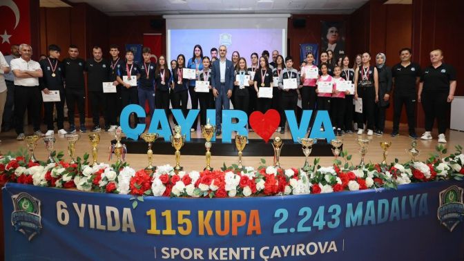 Çiftçi, “Sporcularımızın başarısı, Çayırovamızın ortak gururudur”