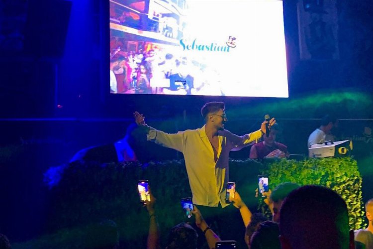 Cihangir Arslan Bodrum’da hayranlarını coşturdu -