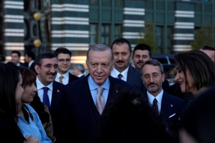 Cumhurbaşkanı Erdoğan'dan öğretmenlere atama müjdesi -