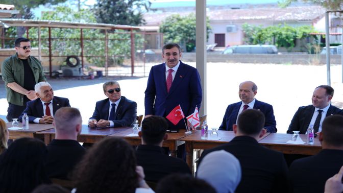 Cumhurbaşkanı Tatar, Yılmaz'a Güzelyurt'u Gezdirdi..